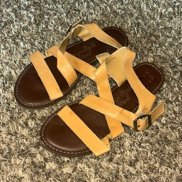 American eagle sandals, size 7. - Picture 1 of 3